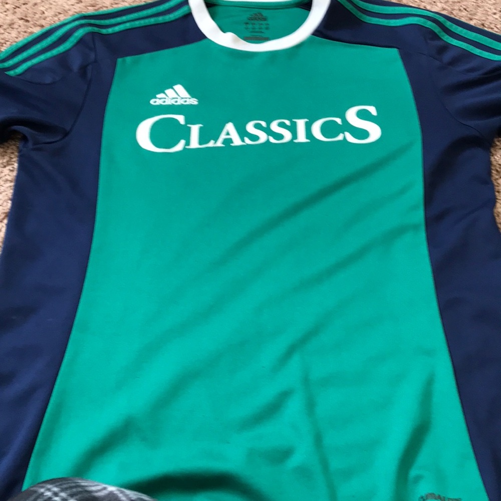 Adidas classic